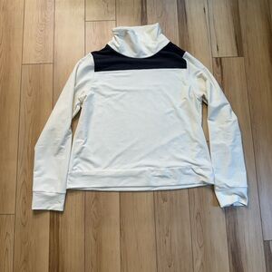 NWT Oiselle Kara Pullover